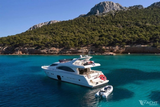 Ferretti 731 usado à venda