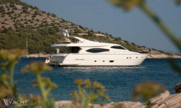 Ferretti 760 usata in vendita