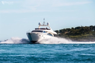 Ferretti 830 usado à venda