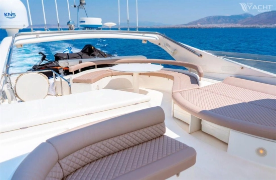 Ferretti 760 usado à venda
