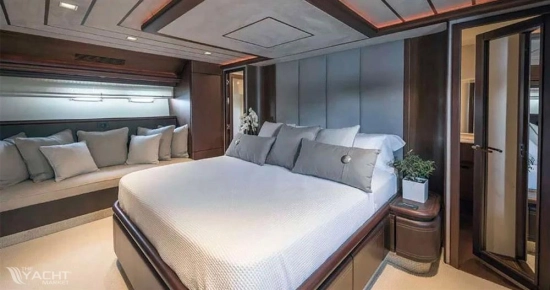 Ferretti 80 usata in vendita