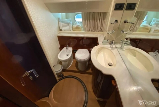 Ferretti 720 usata in vendita