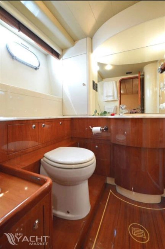 Ferretti 680 usata in vendita