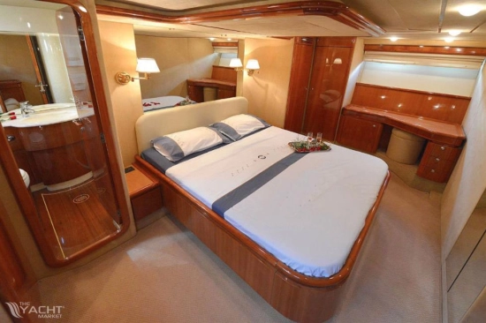 Ferretti 680 usata in vendita