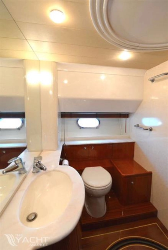 Ferretti 680 usata in vendita