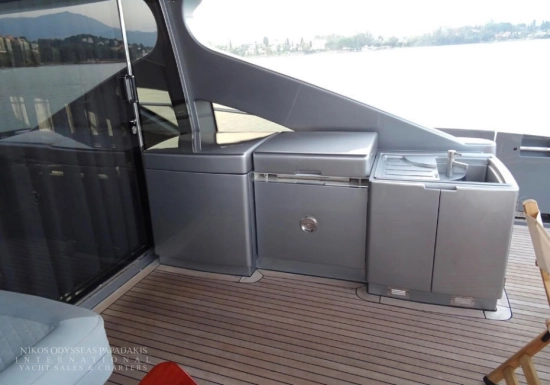 Azimut 86S usado à venda