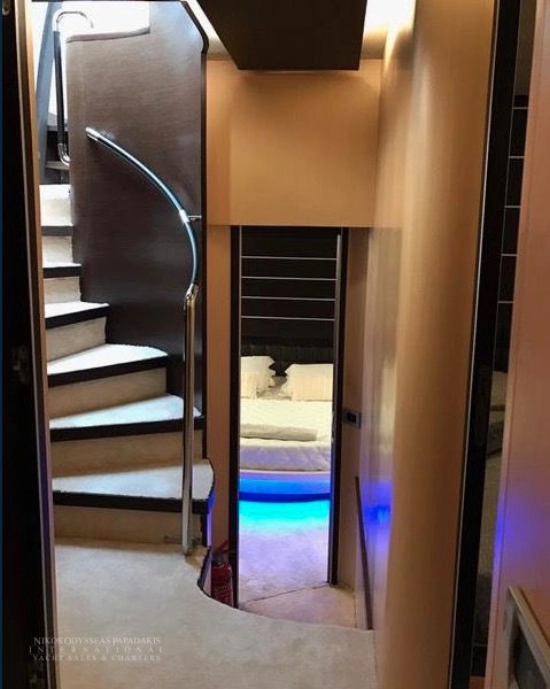 Azimut 86S usado à venda
