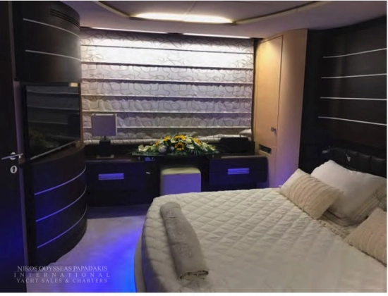 Azimut 86S usado à venda