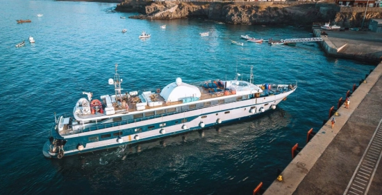 Custom Cruise Ship 54 m usado à venda