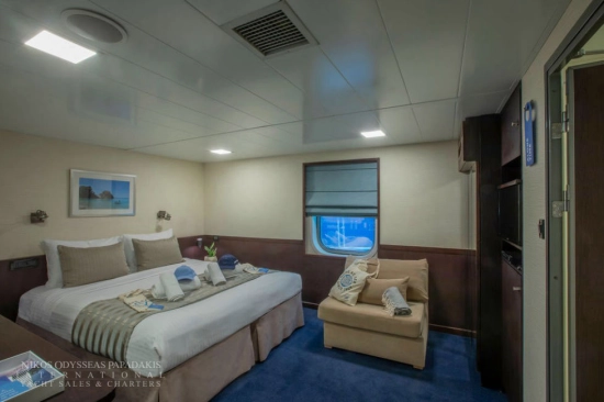 Caterpillar Mini Cruise Ship 55 m usata in vendita