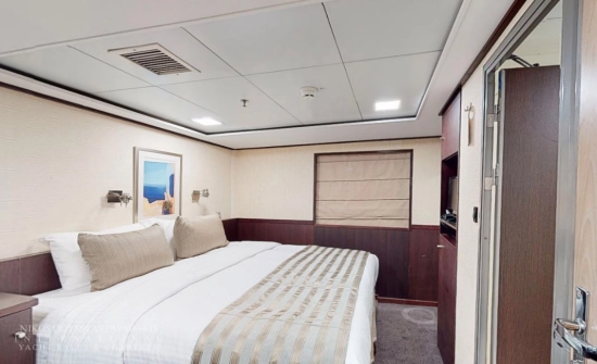 Caterpillar Mini Cruise Ship 55 m usata in vendita