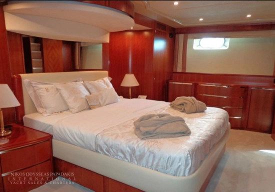 Falcon Yachts 92 usado à venda