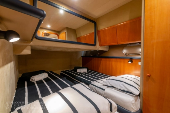 Ferretti Altura 52S usado à venda