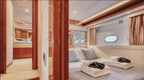Ferretti 830 de segunda mano en venta