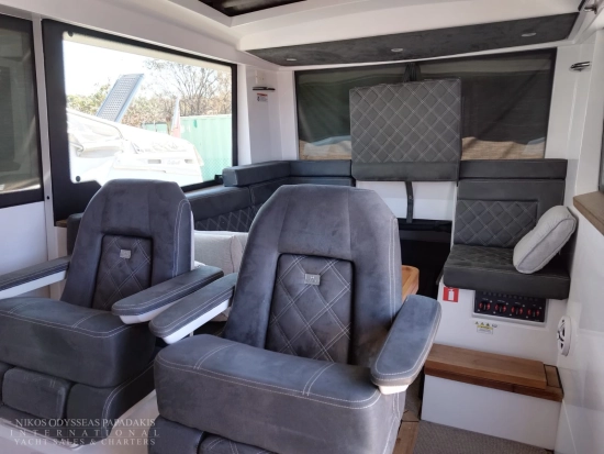 Axopar 37 Cabin usata in vendita