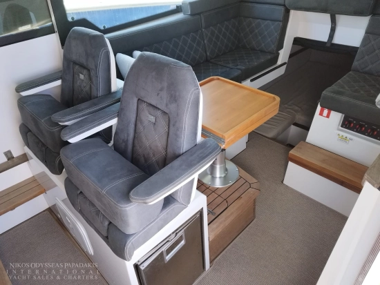 Axopar 37 Cabin usata in vendita