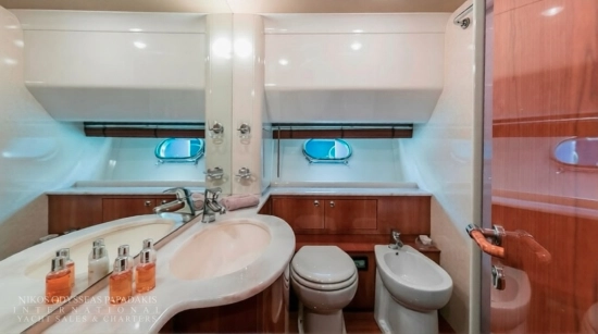 Ferretti 680 de segunda mano en venta