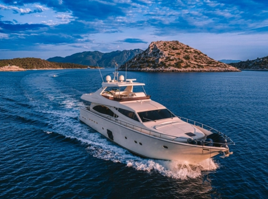 Ferretti 830 de segunda mano en venta