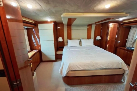 Ferretti 761 de segunda mano en venta