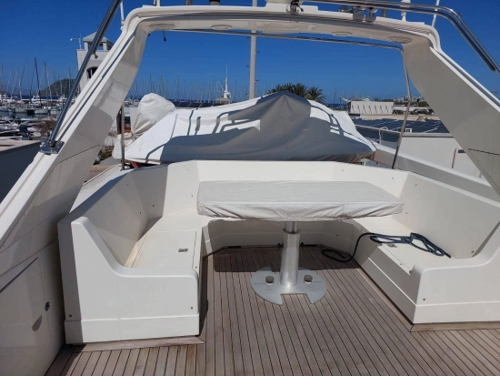 Falcon Yachts 80 usado à venda