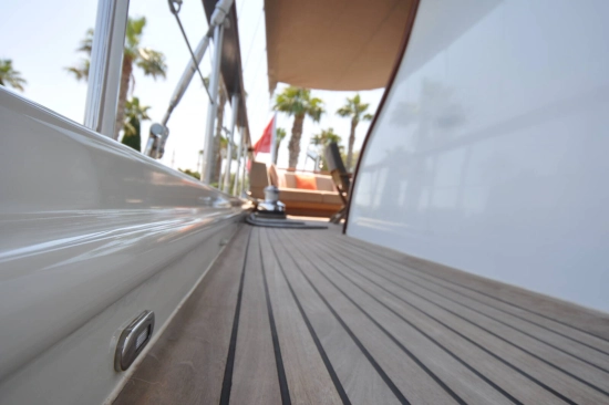 Ketch 24 m. usado à venda