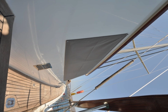 Ketch 24 m. usado à venda