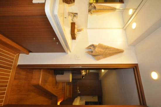 Ketch 24 m. usado à venda