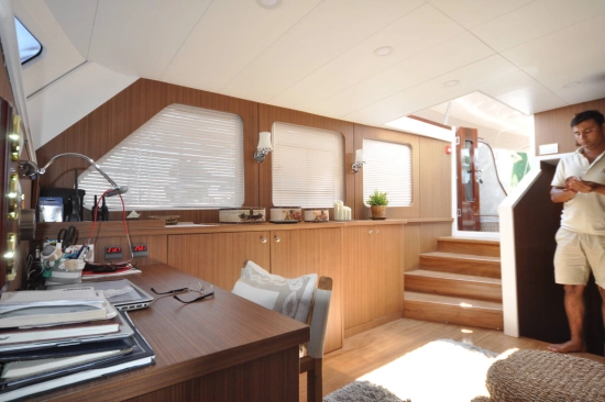 Ketch 24 m. usado à venda