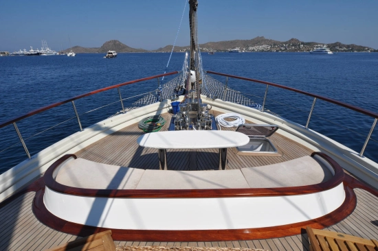 Ketch 24 m. usado à venda