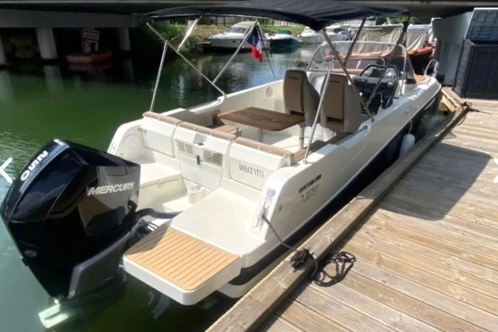 Quicksilver Sundeck Activ 755 de segunda mano en venta