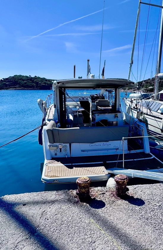 Sealine C330 de segunda mano en venta