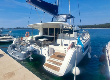 Lagoon 40 usata in vendita