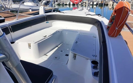 Boston Whaler 26 Outrage usata in vendita