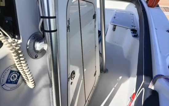 Boston Whaler 26 Outrage usata in vendita