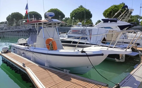 Boston Whaler 26 Outrage usata in vendita
