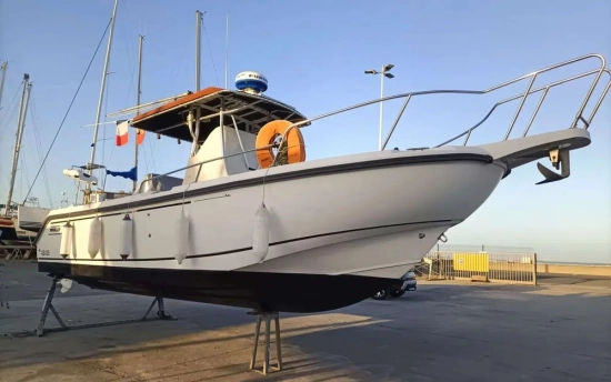 Boston Whaler 26 Outrage usata in vendita