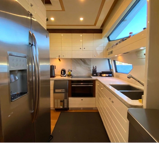 Ferretti 830 de segunda mano en venta
