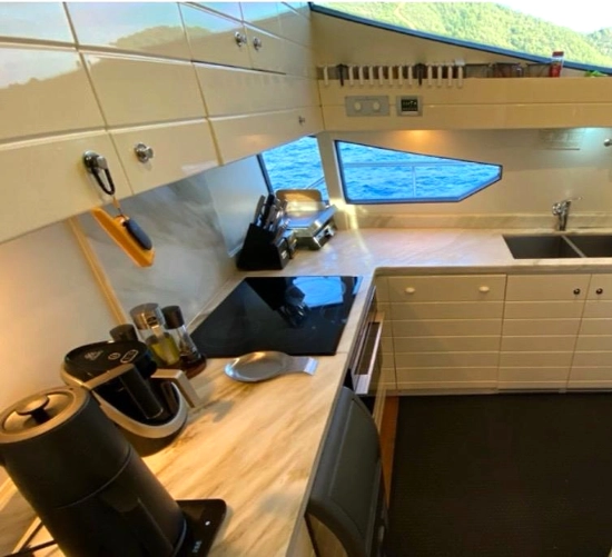 Ferretti 830 de segunda mano en venta