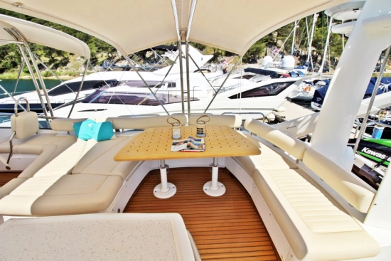 Fairline Squadron 74 usado à venda