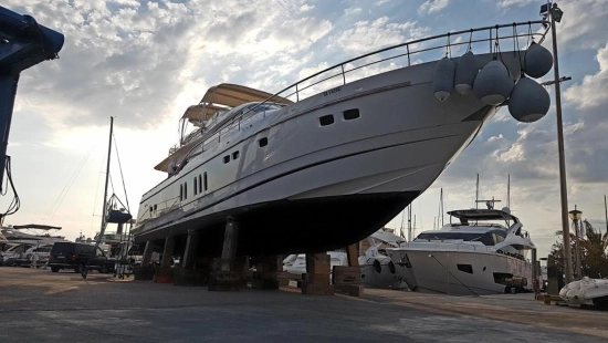 Fairline Squadron 74 usado à venda