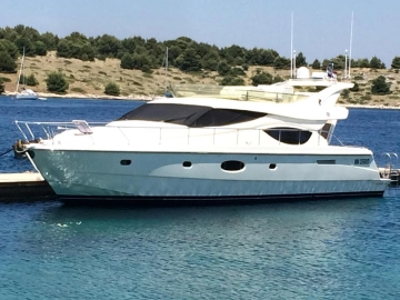 Ferretti 550 usata in vendita