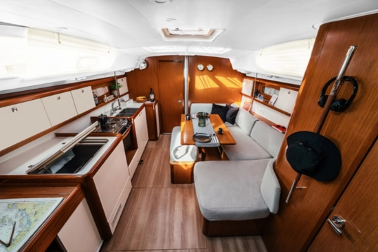 Beneteau Oceanis 40 usado à venda