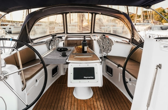 Beneteau Oceanis 40 usado à venda