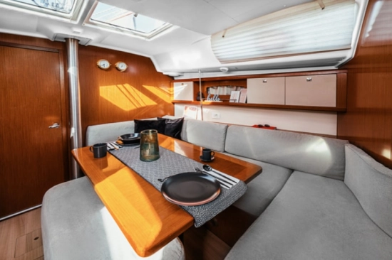 Beneteau Oceanis 40 usado à venda
