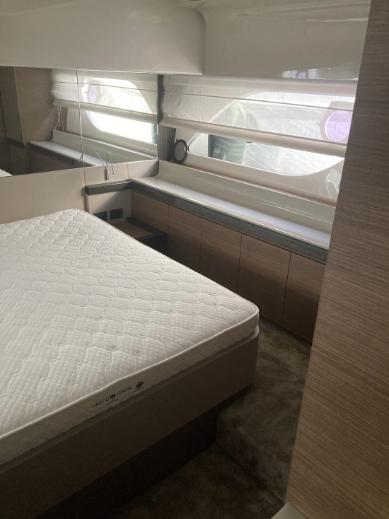 Ferretti 550 de segunda mano en venta