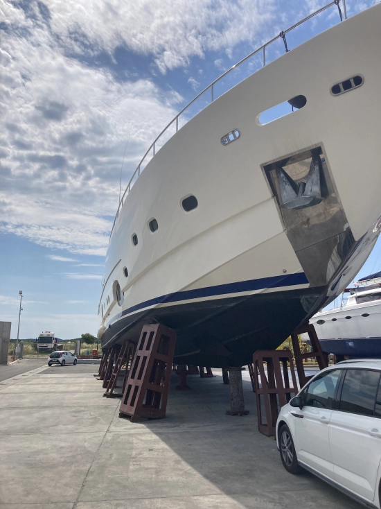 Ferretti 112 Next Custom Line usado à venda