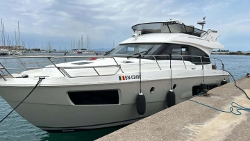 Bavaria Yachts Virtess 420 Fly usado à venda