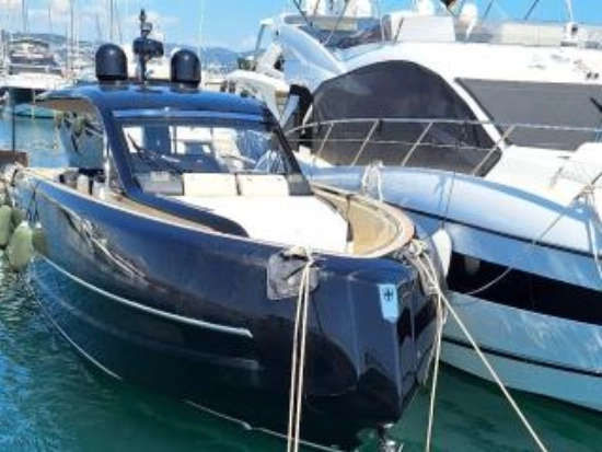 Invictus Yacht TT460 usata in vendita