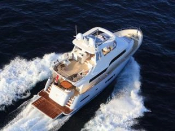 Outer Reef Trident 620 usado à venda