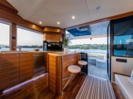 Outer Reef Trident 620 usata in vendita